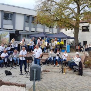 Kirwehock mit den Altrheinmusikanten